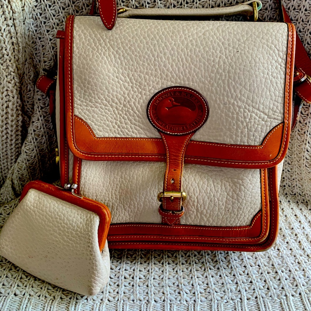 Dooney & Bourke Tan Crossbody Vintage & Chge Purse
